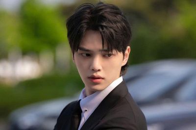 Song Kang từng tuyên bố muốn nhập ngũ thêm 4 tháng, cuối cùng lại toát mồ hôi lạnh vì một lý do