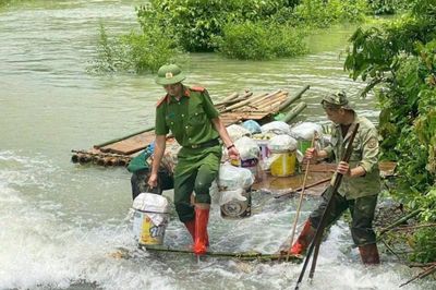 Công an Lạng Sơn giúp người trồng na bớt thiệt hại do mưa lũ