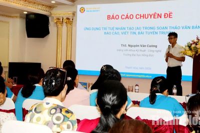 Tập huấn ứng dụng công nghệ thông tin cho chi hội trưởng phụ nữ