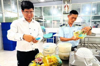 Công khai đầu mối tiếp nhận hồ sơ kiểm tra an toàn thực phẩm nhập khẩu