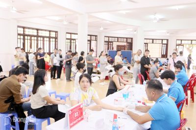 289 người tham gia hiến máu tình nguyện