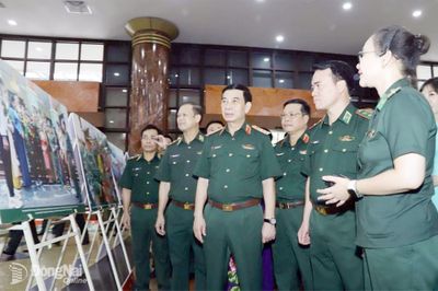 Xây dựng khu vực biên giới vững mạnh, gắn phát triển kinh tế - xã hội với củng cố quốc phòng, an ninh, đối ngoại