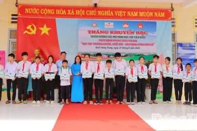 Phát động phong trào 'Học tập thường xuyên, suốt đời - xây dựng công dân số'