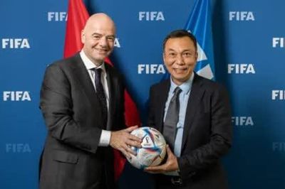 Chủ tịch FIFA Gianni Infantino dự khán trận chung kết Việt Nam - Thái Lan