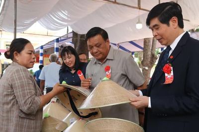 Đầu tư 37,6 tỷ đồng bảo tồn và phát huy giá trị di sản “Nghề chằm nón ngựa Phú Gia”
