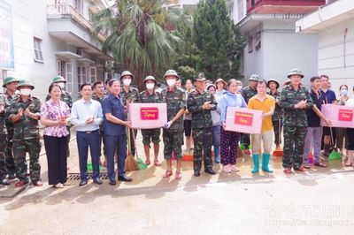 Quân khu 1 kiểm tra công tác khắc phục hậu quả sau bão tại Lạng Sơn