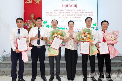 Sở Giáo dục và Đào tạo công bố các quyết định về công tác cán bộ