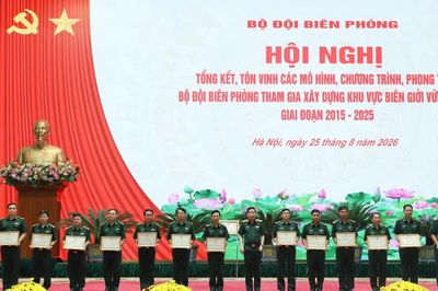 16 tập thể, cá nhân thuộc Bộ đội Biên phòng tỉnh Lào Cai được khen thưởng