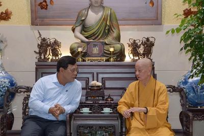 Lãnh đạo Bộ Dân tộc và Tôn giáo thăm Đức Pháp chủ cùng chư vị lãnh đạo Giáo hội Phật giáo Việt Nam