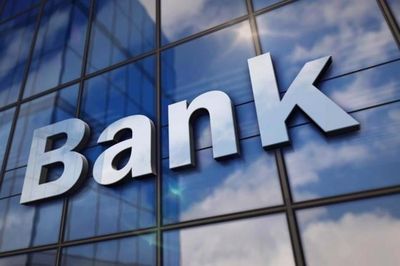 Tỷ lệ nợ quá hạn lên 3,8%, sức ép thanh khoản và huy động vốn ngành ngân hàng gia tăng