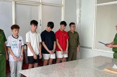Khởi tố 4 đối tượng thuê phòng khách sạn để sử dụng ma tuý