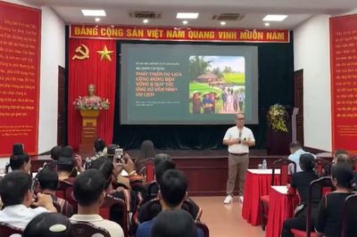 Ứng xử văn minh du lịch và du lịch cộng đỗng