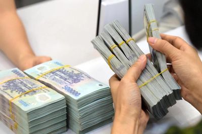 Hơn 10 ngân hàng giảm lãi suất, tiếp sức dòng vốn BĐS