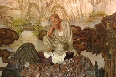 Tinh hoa gốm sứ trong không gian chùa Tiêu Dao