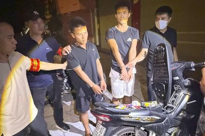 Tổ công tác 141 bắt giữ hai đối tượng tàng trữ ma túy