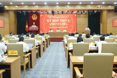 Khai mạc Kỳ họp thứ 6 (chuyên đề) HĐND tỉnh khóa XVIII