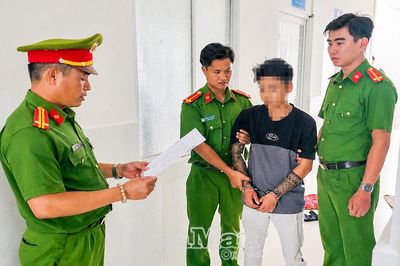 Bắt giữ 2 đối tượng truy nã về tội 'Cố ý gây thương tích'