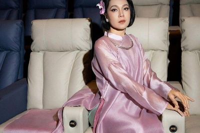 Mỹ nhân 'có gương mặt đẹp nhất' U50 vẫn gợi cảm, sống kin tiếng bên chồng đạo diễn hơn 20 năm