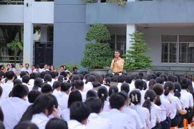 Công an phường Bà Rịa: Tuyên truyền pháp luật về an toàn giao thông tại trường học dịp đầu năm học mới