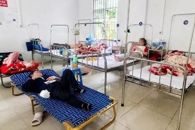 Gần 80 người nhập viện nghi ngộ độc sau khi ăn bánh mì