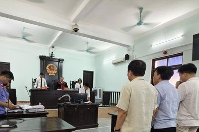 Cựu Phó Viện trưởng Viện KSND TP Huế bị đề nghị 2 năm 6 tháng tù do nhận hối lộ