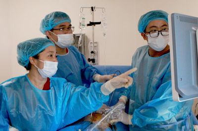 Tam thai mắc hội chứng truyền máu, thai phụ từ Hàn Quốc về nước để cứu thai nhi