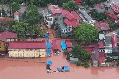 Mưa lũ do bão số 4 khiến hơn 7.000 hộ dân chưa thể trở về nhà