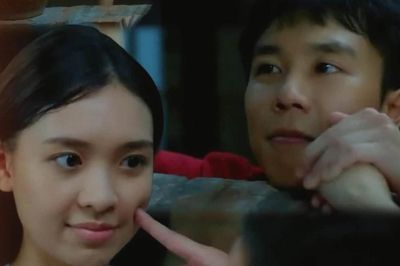 Khánh (Long Vũ) và Phương (Lưu Ly) bước vào tình yêu