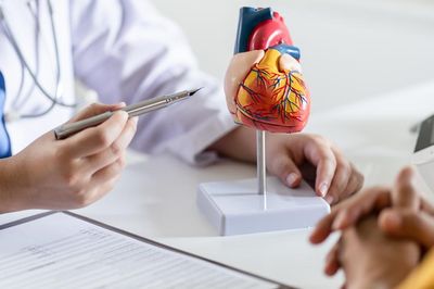 Mỡ máu cao - 'Sát thủ âm thầm' dẫn đến biến cố tim mạch