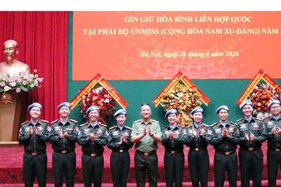 Thêm 9 sĩ quan Công an nhân dân nhận quyết định lên đường làm nhiệm vụ gìn giữ hòa bình tại Nam Sudan