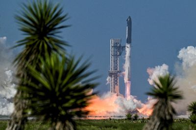 SpaceX xây 'siêu cảng vũ trụ' 100 tỷ USD