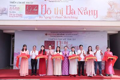 'Ký hoạ đô thị Đà Nẵng': Cảm nhận nhịp sống qua từng nét vẽ