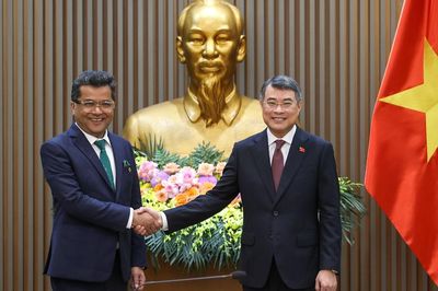 Thủ tướng tiếp Quốc vụ khanh Bộ Ngoại giao Ấn Độ: Việt Nam là đối tác then chốt của Ấn Độ trong ASEAN