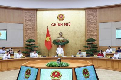 Thủ tướng Lê Minh Hưng: Khẩn trương hoàn thiện 11 dự án luật chuẩn bị trình Quốc hội