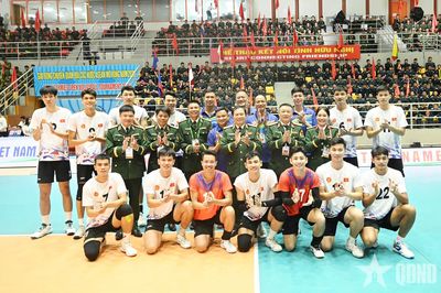 Đặc sắc chuyên môn, thắm tình hữu nghị