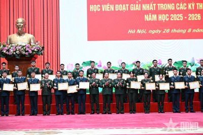 Bộ Quốc phòng tuyên dương học viên tốt nghiệp thủ khoa, xuất sắc năm học 2025-2026