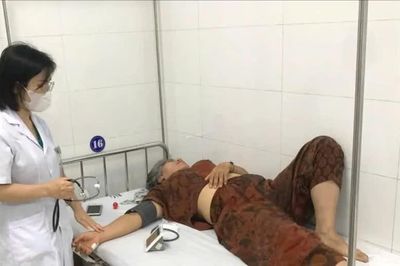 Cục An toàn thực phẩm đề nghị làm rõ vụ 150 người nghi ngộ độc sau ăn bánh mì