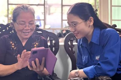 TPHCM sẽ tổ chức đoàn khảo sát việc triển khai 'Bình dân học vụ số'