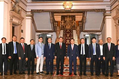 Thúc đẩy quan hệ hữu nghị, hợp tác giữa TPHCM và Thủ đô Viêng Chăn
