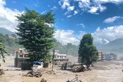Lũ quét tại biên giới Nepal - Trung Quốc: Ít nhất 31 người chết, gần 400 người mất tích