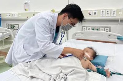 Bệnh RSV có thể khiến trẻ khỏe mạnh phải nhập viện, thở máy