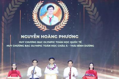 Tỉnh Nghệ An dành hơn 2 tỷ đồng tuyên dương 162 học sinh đạt thành tích xuất sắc
