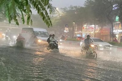 Dự báo thời tiết ngày 26/8: Bắc Bộ mưa dông, Trung Bộ nắng nóng
