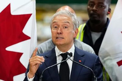 Canada tung đòn 'ăn miếng trả miếng' Mỹ