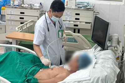 Nam tài xế đột ngột mất ý thức sau sốt cao, đau đầu