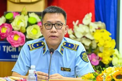 Quét mã QR ra nguồn gốc từng lon sữa: Xu hướng minh bạch thời công nghệ