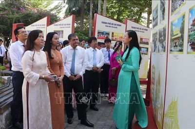Giáo dục truyền thống và tôn vinh văn hóa các dân tộc
