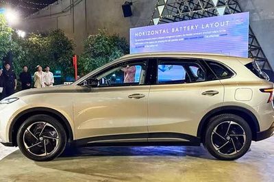 SUV hạng C chạy điện, phạm vi hoạt động 340 km, giá hơn 679 triệu đồng