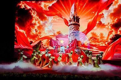 Chương trình nghệ thuật chào mừng Công an Đà Nẵng nhận danh hiệu cao quý