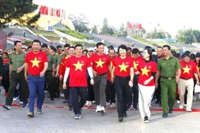 Lâm Đồng huy động 30.000 người tham gia 'Cùng Việt Nam tiến bước'